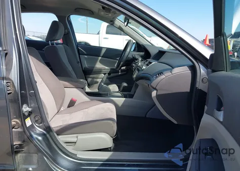 2010 Honda Accord 2.4 Lx-P из США, поврежденный, VIN 1HGCP2F40AA052935